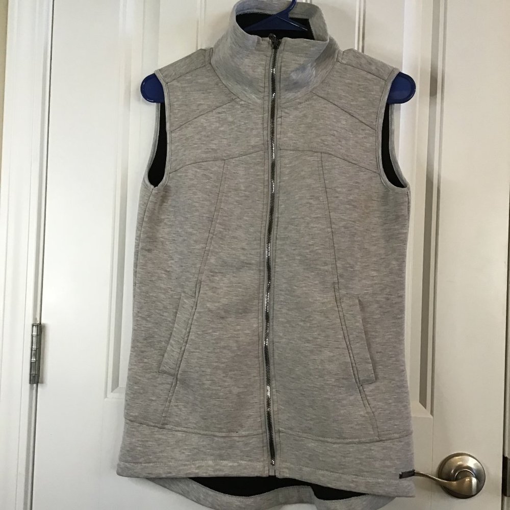 Betsey Johnson Gray Vest Performance Activewear workout Woman's size Small